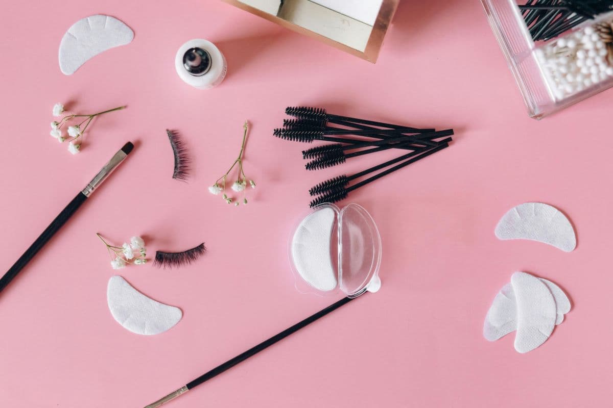 How to Start a Lash Business: An Entrepreneur's Guide for 2026